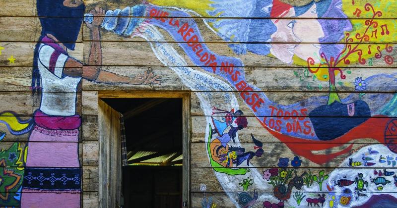 Art contemporain français et narration visuelle inspirée par la culture